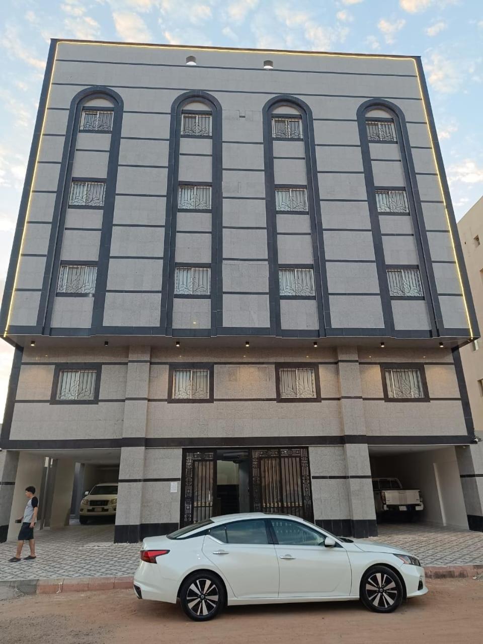 Yaqoot Al Madina Suites Al Awali 외부 사진