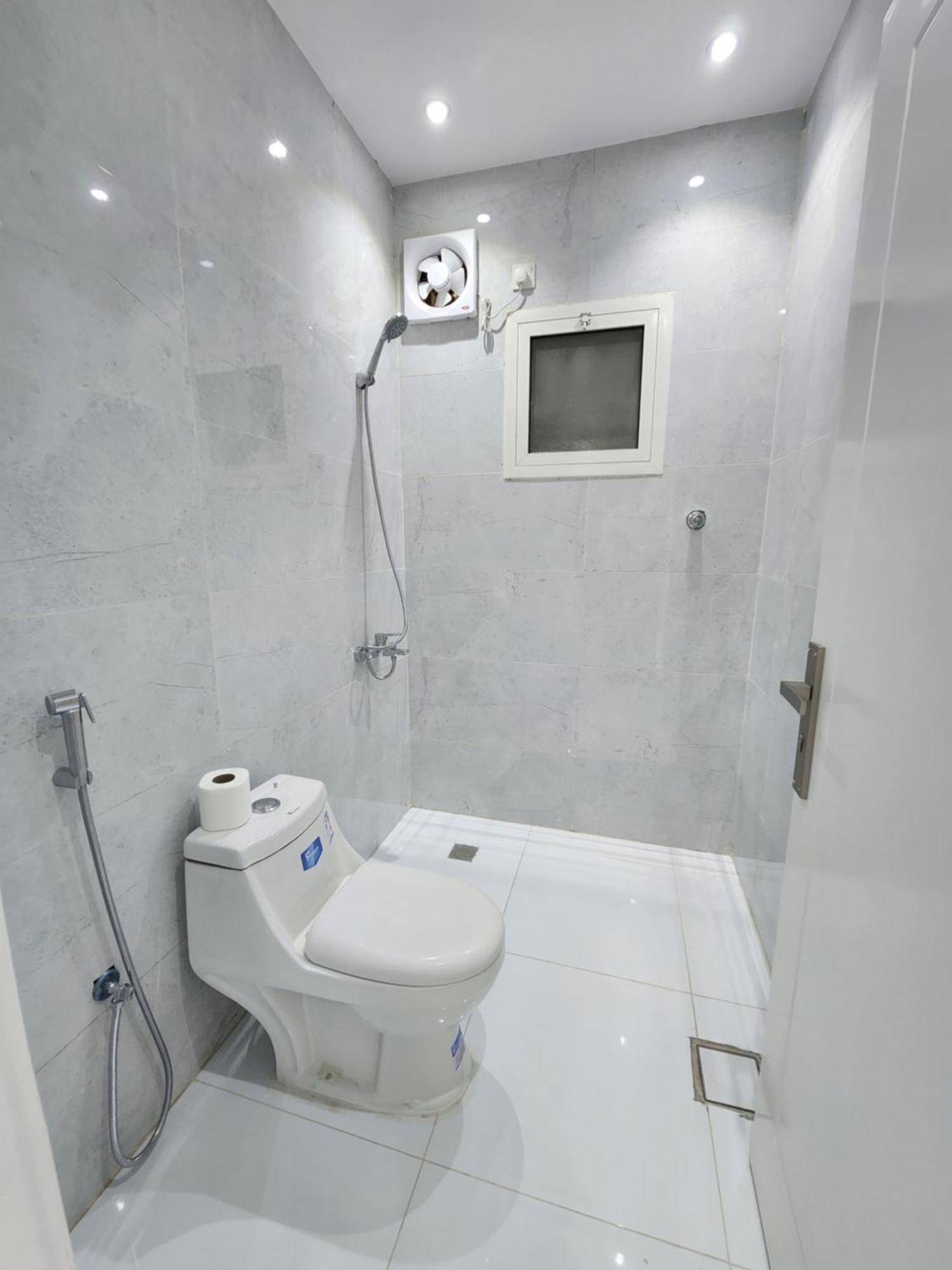 Yaqoot Al Madina Suites Al Awali 외부 사진