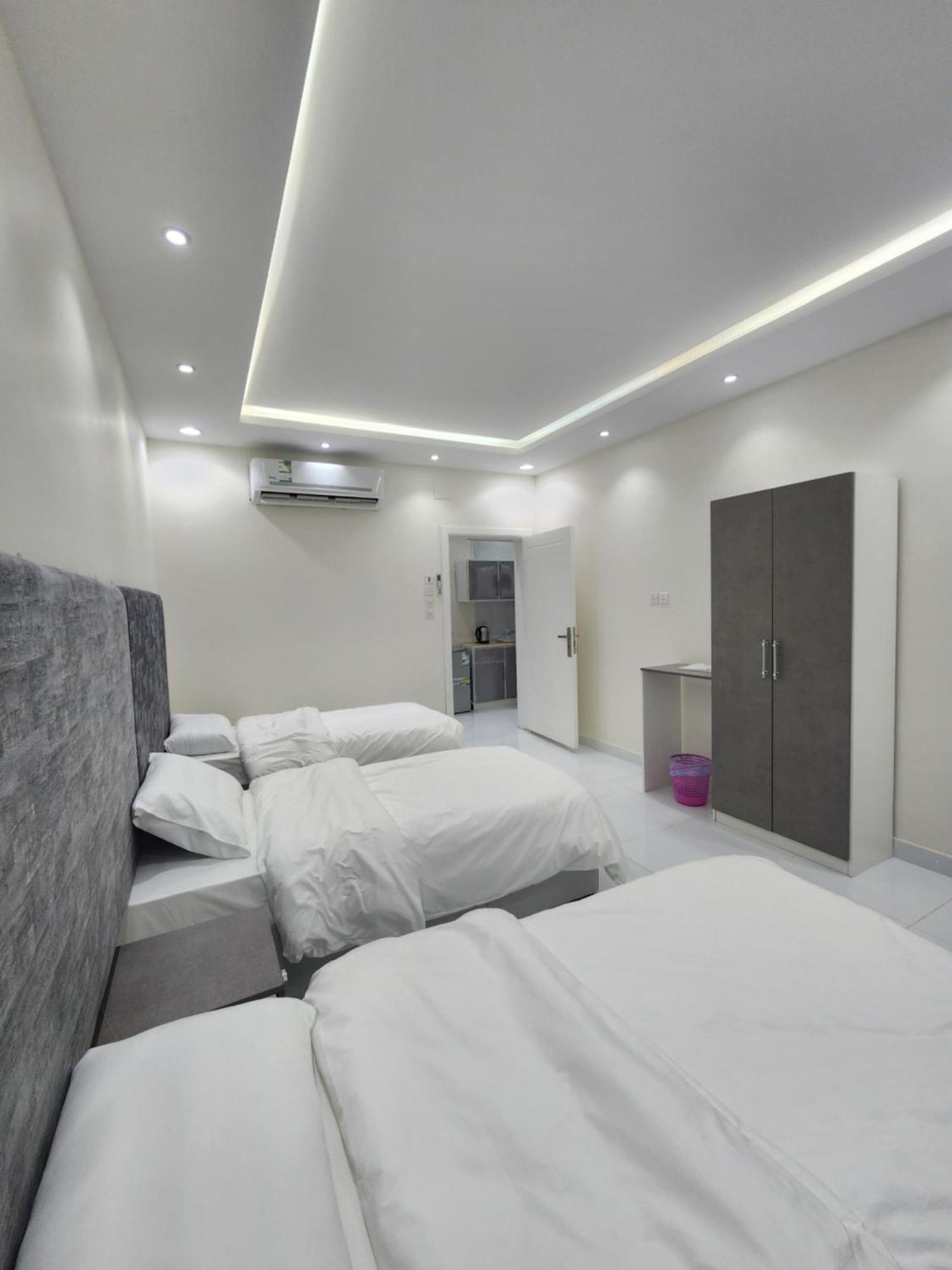 Yaqoot Al Madina Suites Al Awali 외부 사진